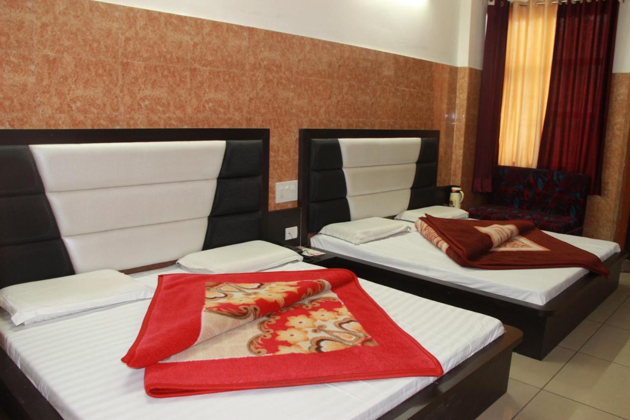 Aashirwad Hotel Катра Екстер'єр фото